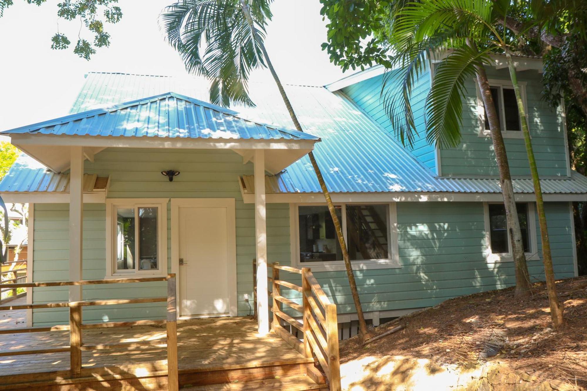 Luna Beach Luxury Boutique Beach Front Resort Jobs Bight Exterior foto